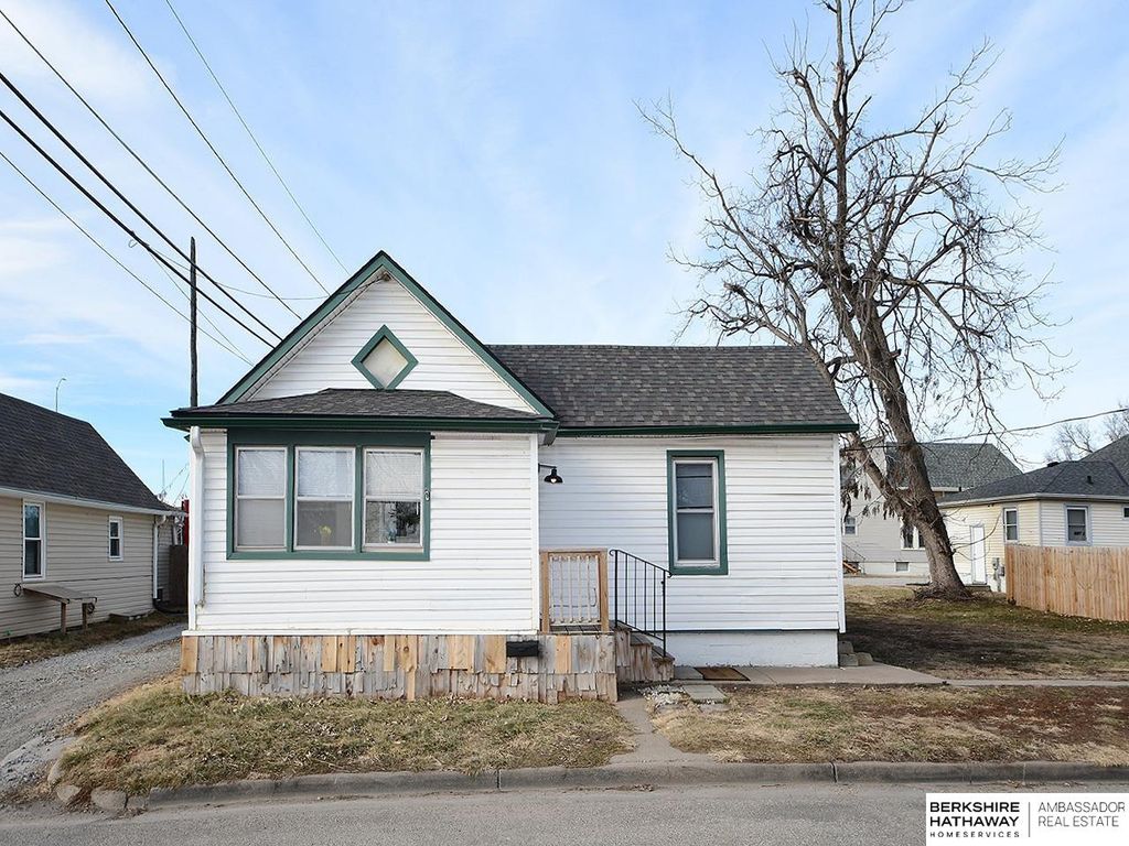 1235 N 7th Street, Lincoln, NE 68508