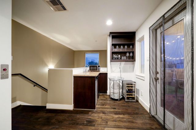 2022 Converse Street, Houston, TX 77006