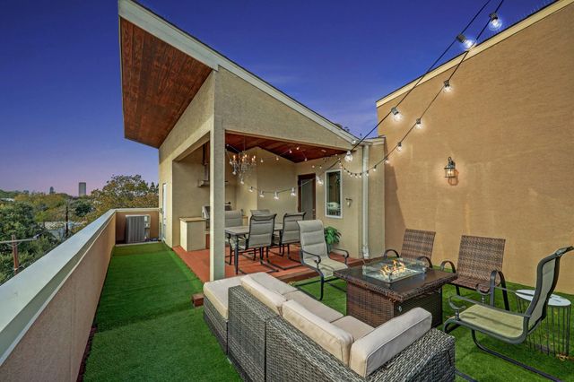 2022 Converse Street, Houston, TX 77006