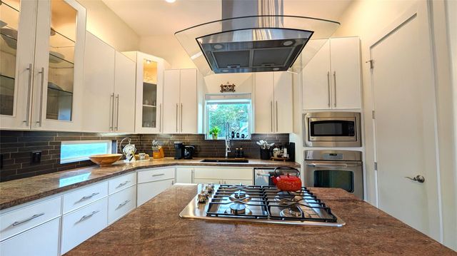 2022 Converse Street, Houston, TX 77006