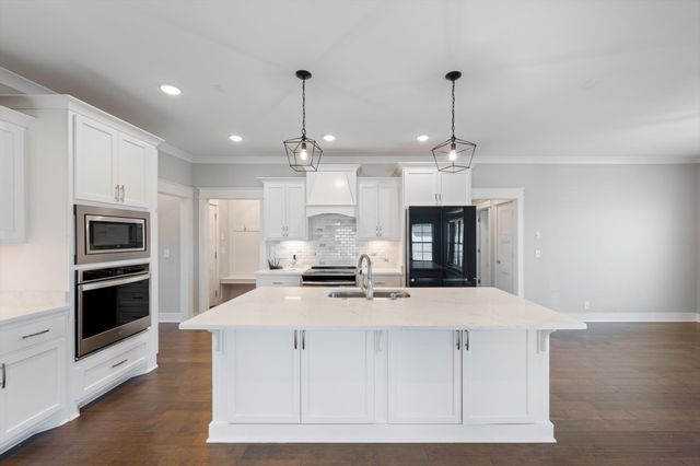 1901 Rhonda Dr, Christiana, TN 37037