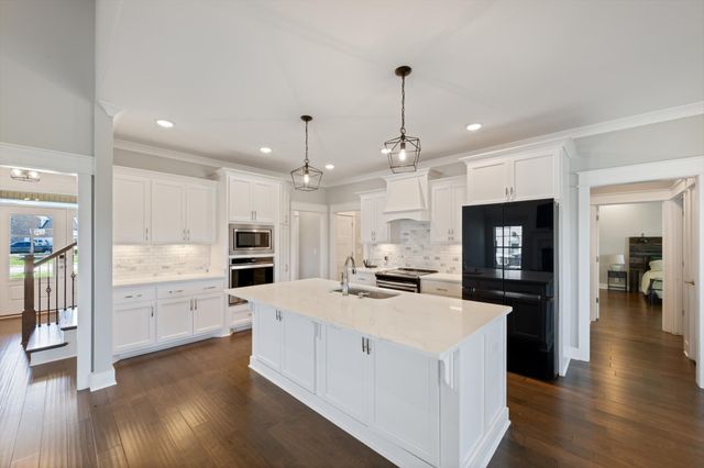 1901 Rhonda Dr, Christiana, TN 37037