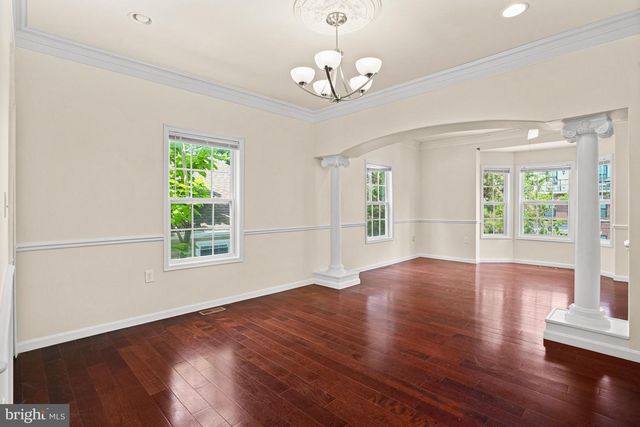 5115 BASS PL SE, Washington, DC 20019
