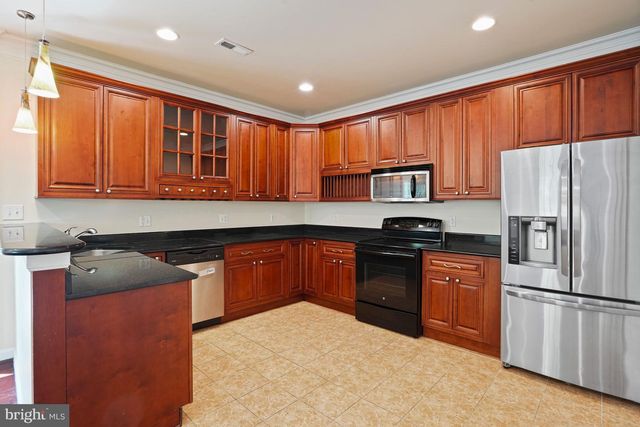 5115 BASS PL SE, Washington, DC 20019