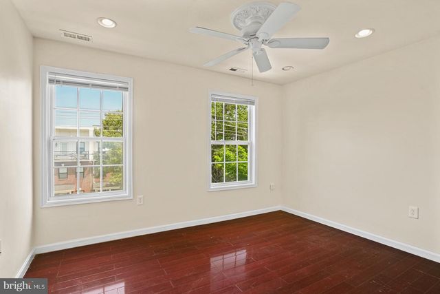 5115 BASS PL SE, Washington, DC 20019