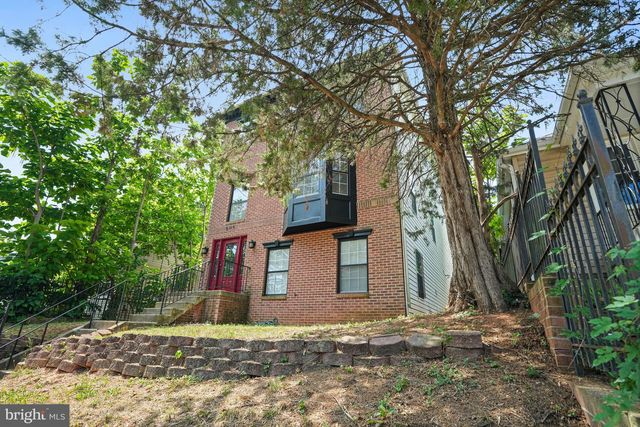 5115 BASS PL SE, Washington, DC 20019