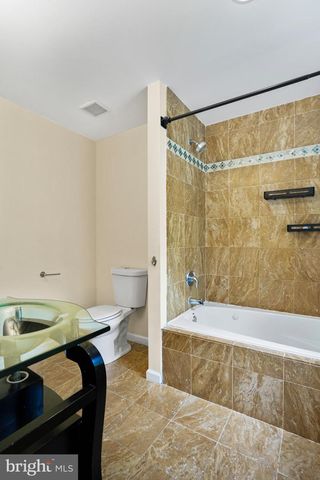5115 BASS PL SE, Washington, DC 20019