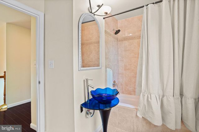 5115 BASS PL SE, Washington, DC 20019
