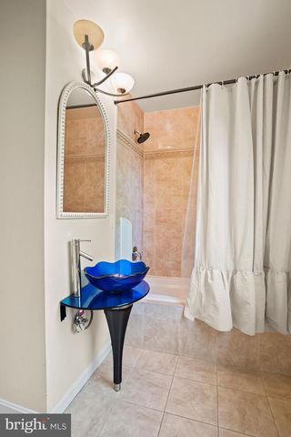 5115 BASS PL SE, Washington, DC 20019