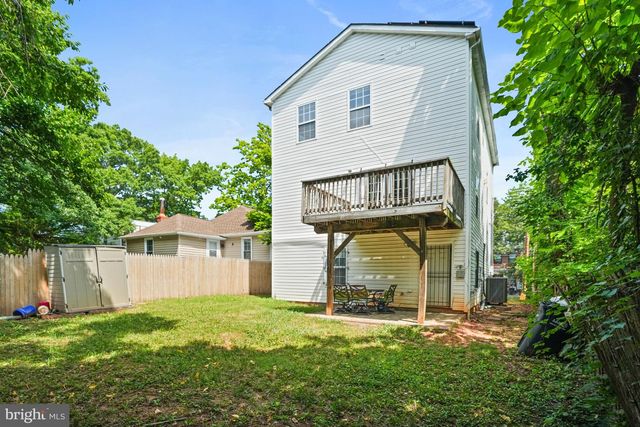 5115 BASS PL SE, Washington, DC 20019