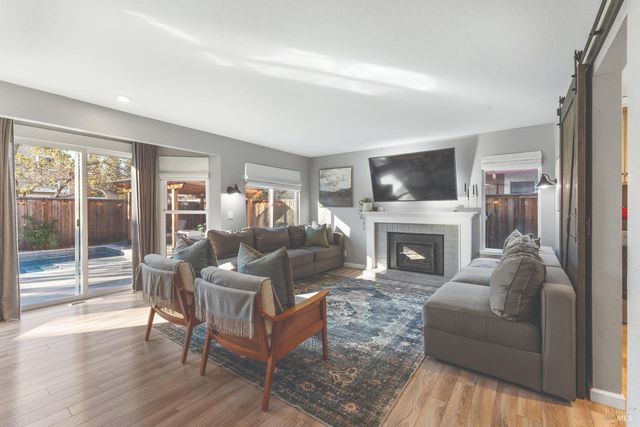 6417 Yale St, Windsor, CA 95492