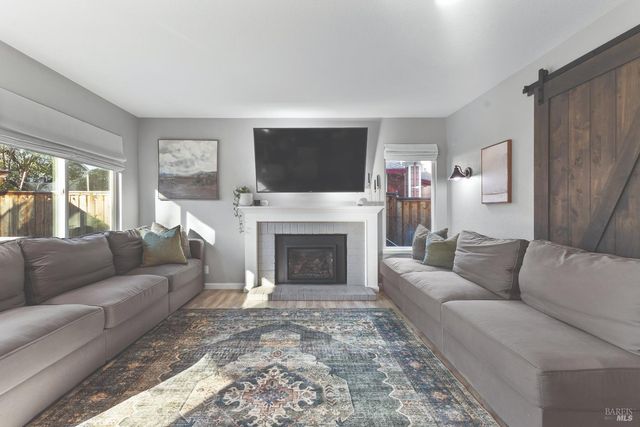 6417 Yale St, Windsor, CA 95492