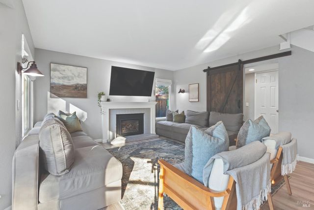 6417 Yale St, Windsor, CA 95492