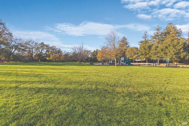 6417 Yale St, Windsor, CA 95492