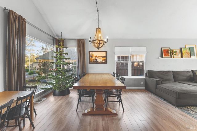 6417 Yale St, Windsor, CA 95492