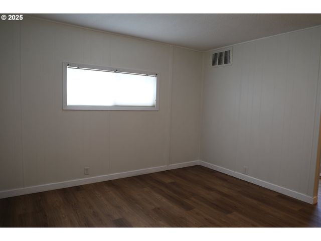 11402 Sw Royal Villa Dr 144, Tigard, OR 97224