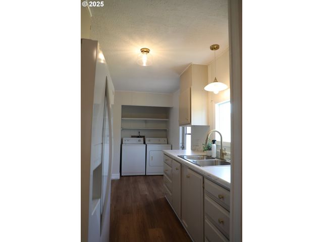 11402 Sw Royal Villa Dr 144, Tigard, OR 97224