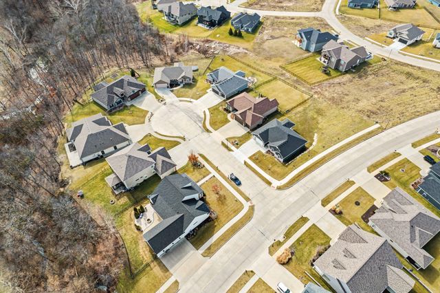 1801 FAIR OAKS CT, Columbia, MO 65201