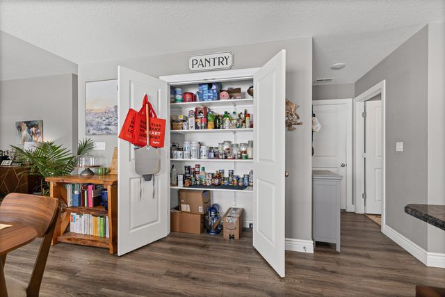 1801 FAIR OAKS CT, Columbia, MO 65201