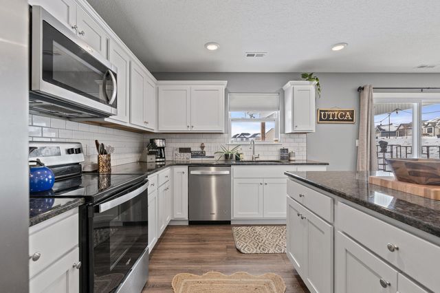 1801 FAIR OAKS CT, Columbia, MO 65201