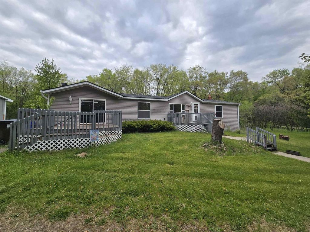 625 N SEMROW ROAD, Coloma, WI 54930