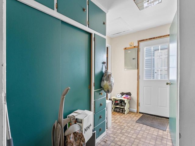 4213 Menasha AVENUE, Manitowoc, WI 54220