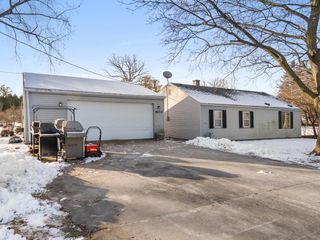 4213 Menasha AVENUE, Manitowoc, WI 54220