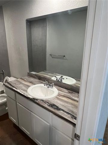 117 E Valley Road, Harker Heights, TX 76548