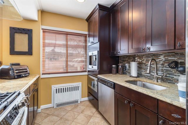 191-02 39th Avenue, Flushing, NY 11358