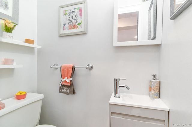 191-02 39th Avenue, Flushing, NY 11358