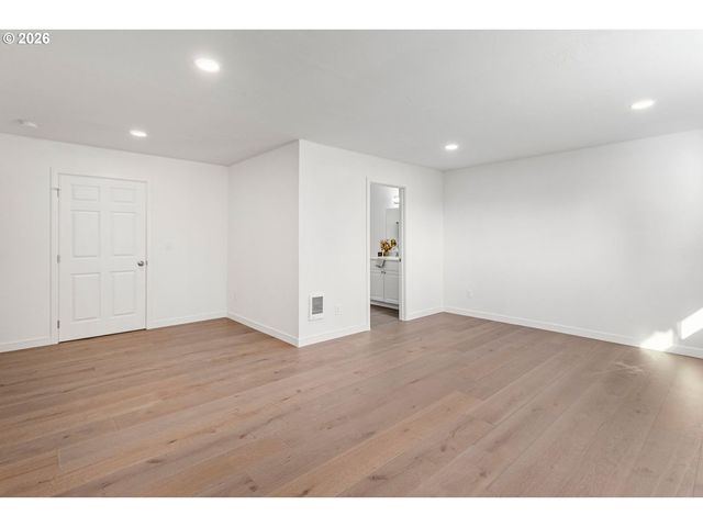 3812 Se WOODBURN Rd, Washougal, WA 98671