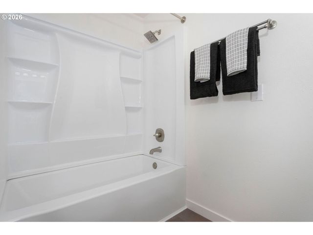 3812 Se WOODBURN Rd, Washougal, WA 98671