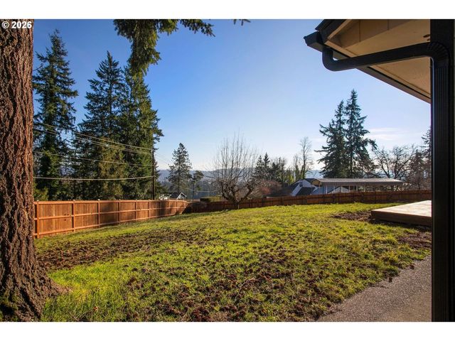 3812 Se WOODBURN Rd, Washougal, WA 98671