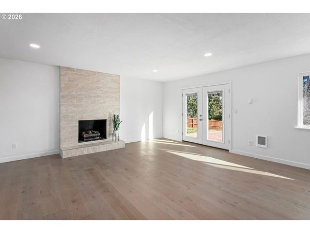 3812 Se WOODBURN Rd, Washougal, WA 98671