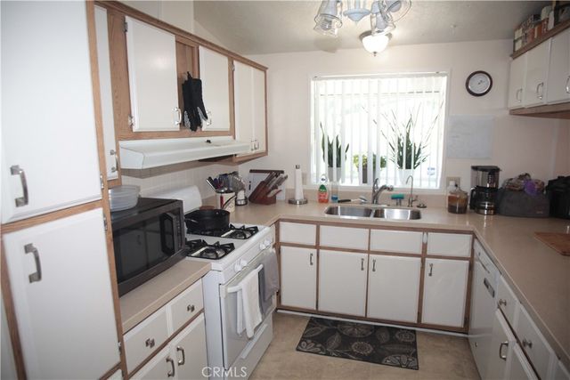 27502 Amethyst, Castaic, CA 91384