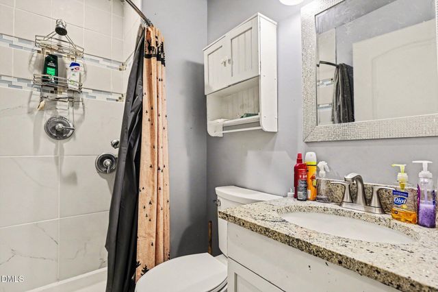 207 Oakland Drive, Apex, NC 27539