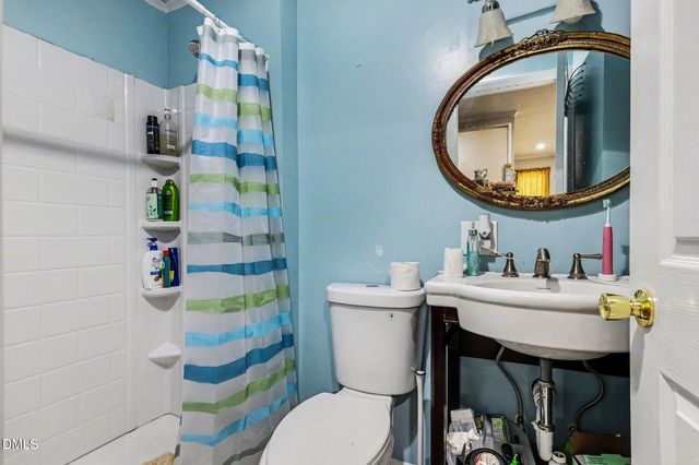 207 Oakland Drive, Apex, NC 27539