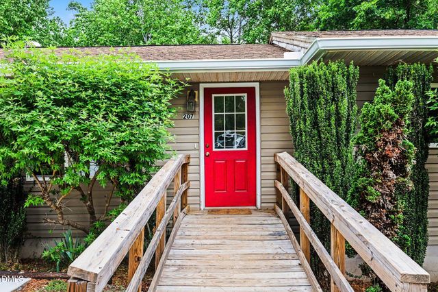 207 Oakland Drive, Apex, NC 27539