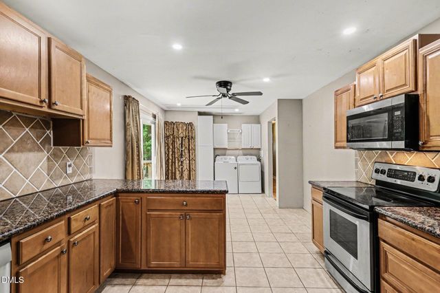 207 Oakland Drive, Apex, NC 27539