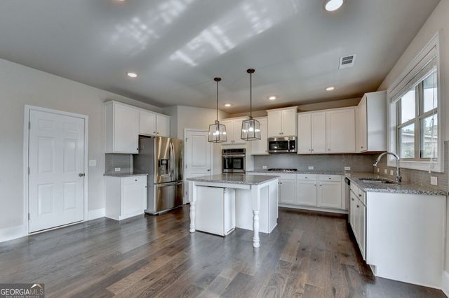 3972 Golden Gate Way, Buford, GA 30518