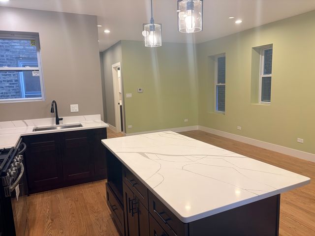 2719 W AUGUSTA Street 2, Chicago, IL 60622