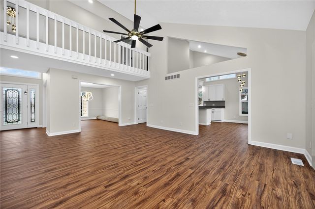 811 Wind Bluff Point, Springboro, OH 45066