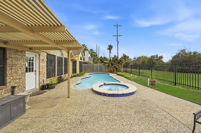 3213 Crimson Coast Drive, League City, TX 77573