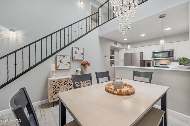 1717 E UNION HILLS Drive 1052, Phoenix, AZ 85024