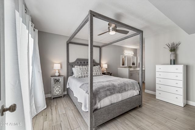 1717 E UNION HILLS Drive 1052, Phoenix, AZ 85024