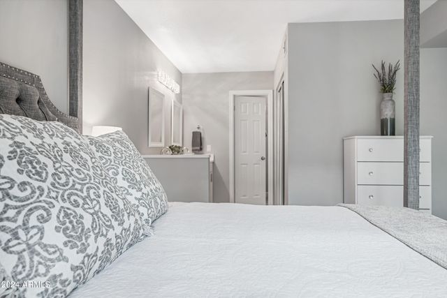 1717 E UNION HILLS Drive 1052, Phoenix, AZ 85024