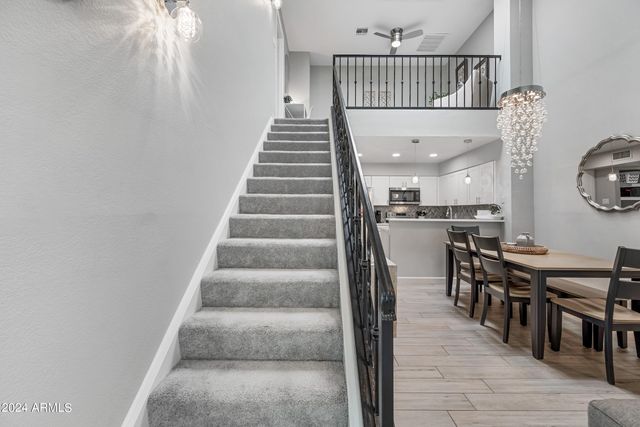 1717 E UNION HILLS Drive 1052, Phoenix, AZ 85024