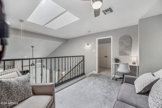 1717 E UNION HILLS Drive 1052, Phoenix, AZ 85024