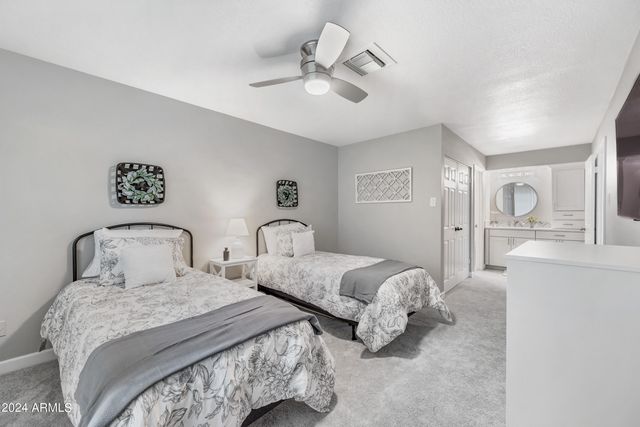 1717 E UNION HILLS Drive 1052, Phoenix, AZ 85024