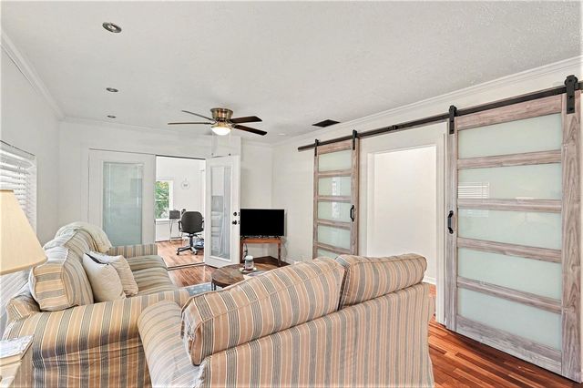 6305 S MACDILL AVENUE, Tampa, FL 33611